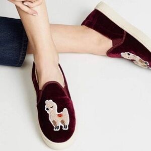 Soludos Velvet Novelty Llama Slip On Sneakers Size 9.5 Animal Artsy Unique